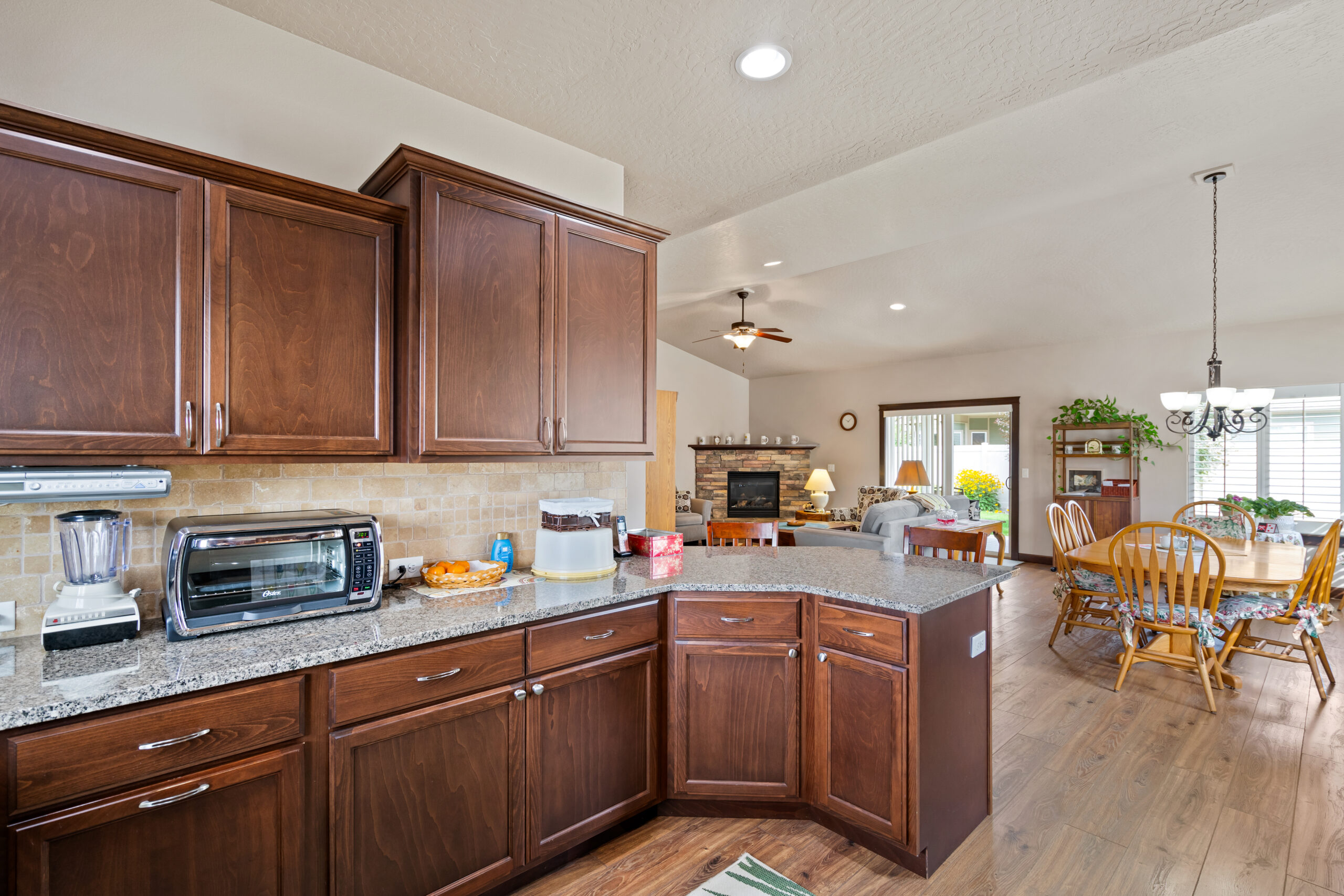 16-Kitchen